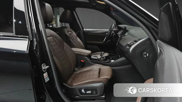 BMW X3 (G01) 2023 Черный из Кореи, фото 2
