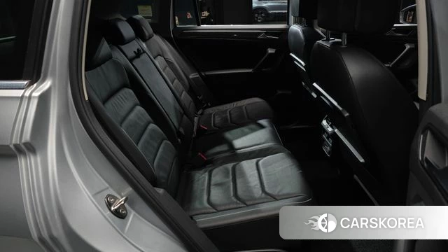 Volkswagen Tiguan second Generation 2018 Серебряный из Кореи, фото 2