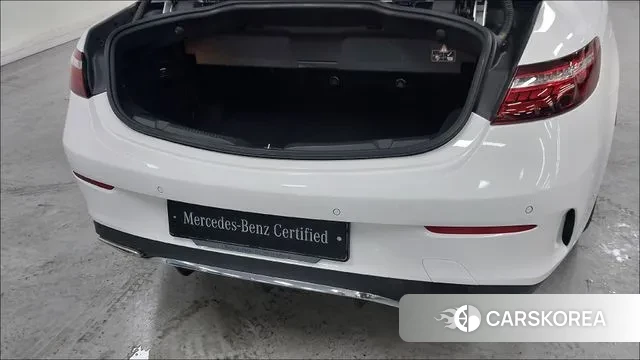 Mercedes-Benz E-Class W213 2022 Белый из Кореи, фото 2