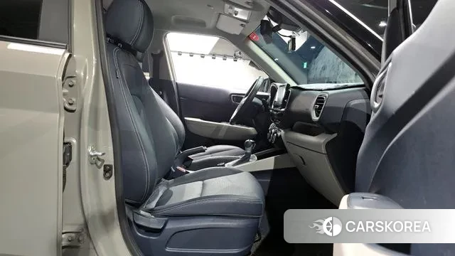 Hyundai Venue 2020 Серебристо-серый из Кореи, фото 2