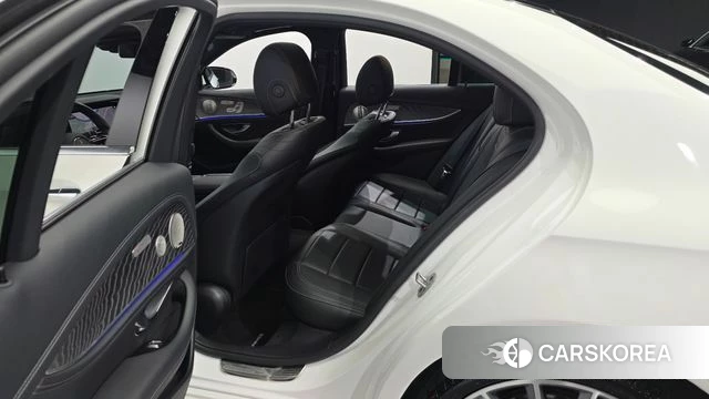 Mercedes-Benz E-Class W213 2021 Белый из Кореи, фото 2