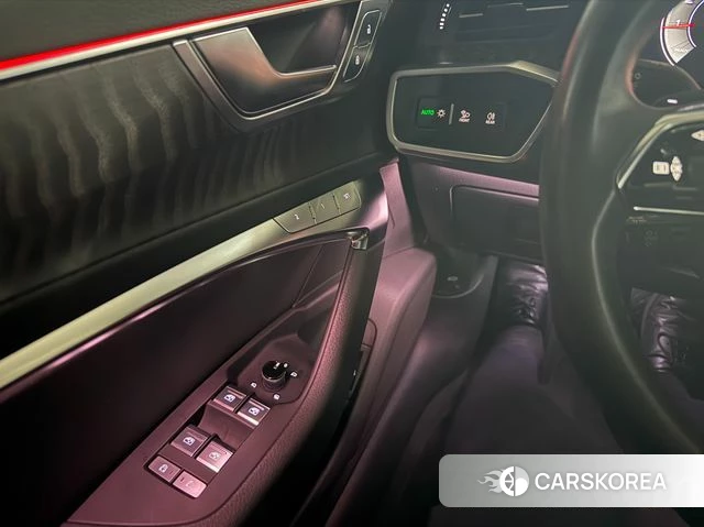 Audi A6 (C8) 2021 Черный из Кореи, фото 2