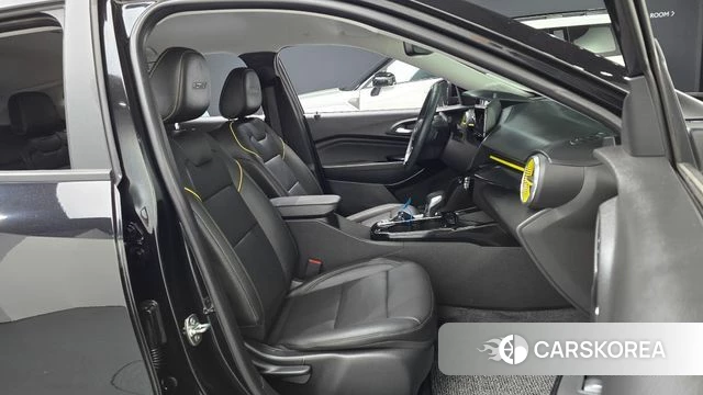 Chevrolet (GM Daewoo) Trax Crossover 2023 Черный из Кореи, фото 2