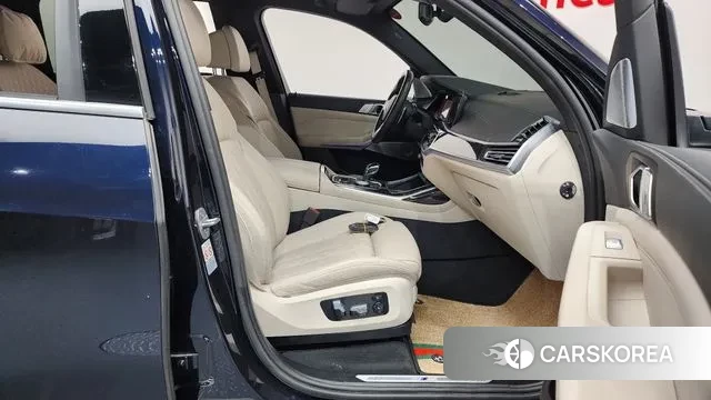 BMW X7 (G07) 2022 Черный из Кореи, фото 2