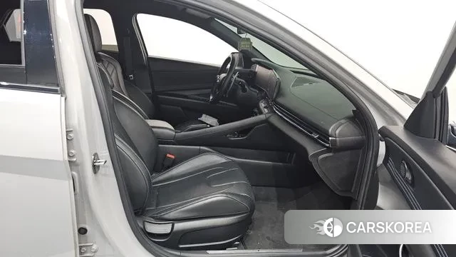 Hyundai Avante (CN7) 2022 Серебряный из Кореи, фото 2