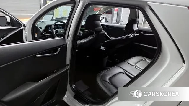 Kia Di Ol Nu Niro 2022 Белый из Кореи, фото 2