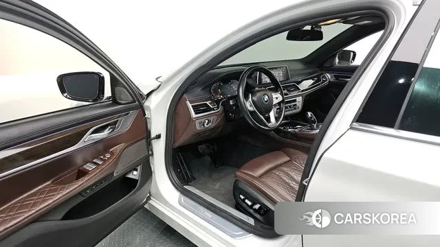 BMW 7 Series (G11) 2022 Белый из Кореи, фото 2