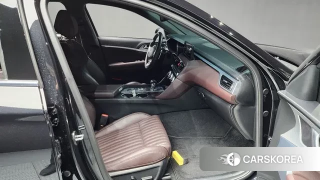 Genesis The New G70 2022 Черный из Кореи, фото 2