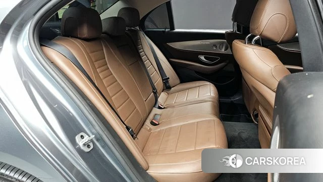 Mercedes-Benz E-Class W213 2018 Серый из Кореи, фото 2