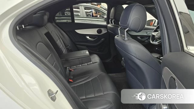 Mercedes-Benz C-Class W205 2018 Белый из Кореи, фото 2
