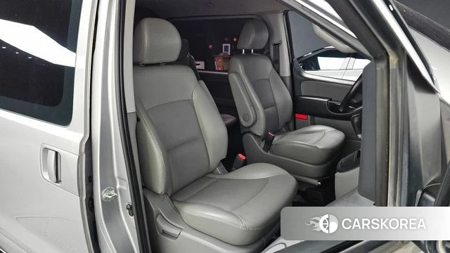 Hyundai The New Grand Starex 2019 Серебряный из Кореи, фото 2