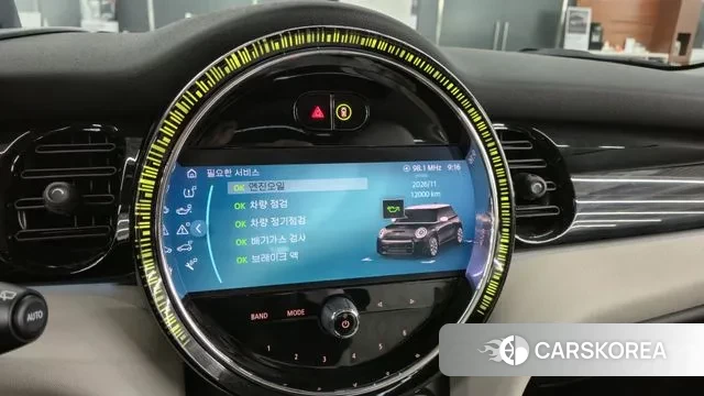 Mini Cooper S 2023 Желтый из Кореи, фото 2