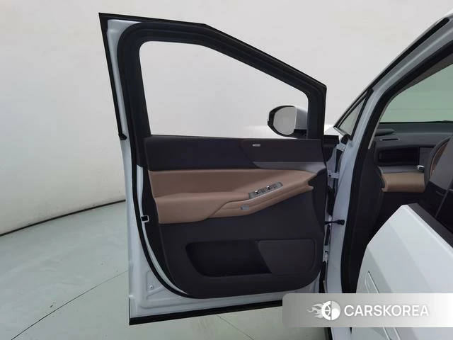 Xiaopeng Motors Xiaopeng X9 2025 Белый из Китая, фото 2