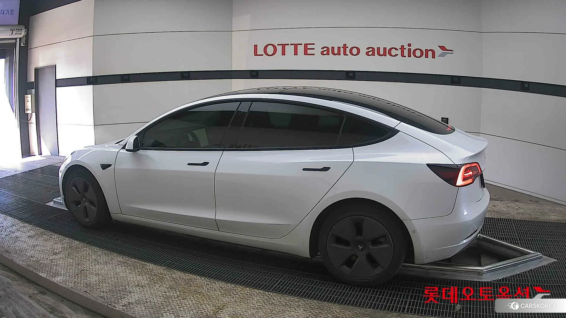 Tesla Model 3 Long Range 2022 Pearl White Multi-coat из Кореи, фото 2