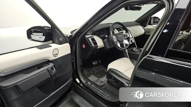 Land Rover Discovery 5 2022 Черный из Кореи, фото 2