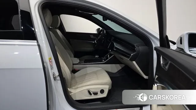 Audi A6 (C8) 2023 Белый из Кореи, фото 2