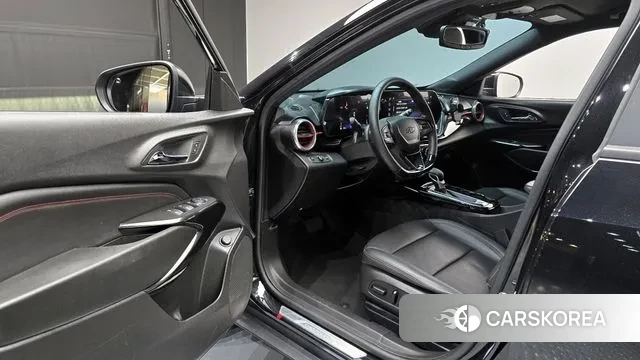 Chevrolet (GM Daewoo) Trax Crossover 2023 Черный из Кореи, фото 2