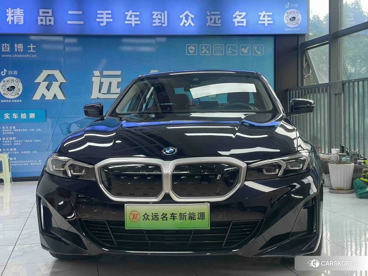 BMW i3 2023 Черный из Китая, фото 2