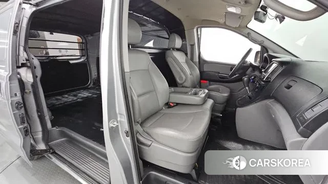 Hyundai The New Grand Starex 2020 Серебристо-серый из Кореи, фото 2