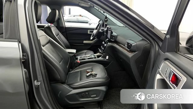 Ford Explorer 6th Generation 2021 Серый из Кореи, фото 2