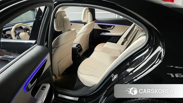 Mercedes-Benz E-Class W214 2025 Черный из Кореи, фото 2