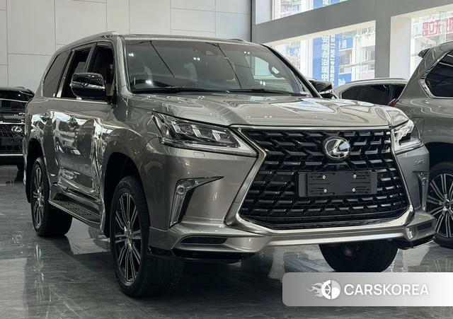 Lexus LX 2023 Серебристо-серый из Китая, фото 2