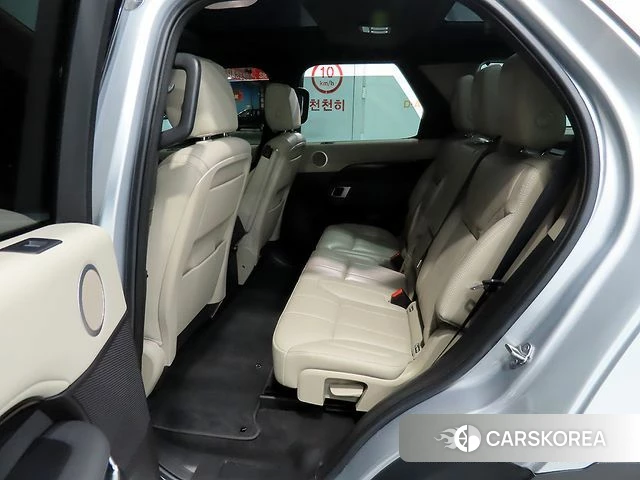 Land Rover Discovery 5 2018 Серебряный из Кореи, фото 2