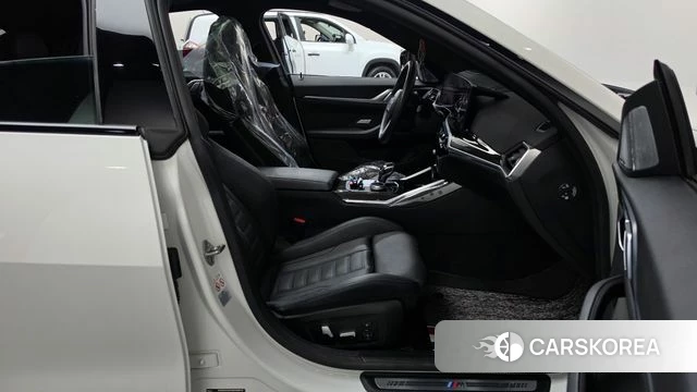 BMW i4 2022 Белый из Кореи, фото 2