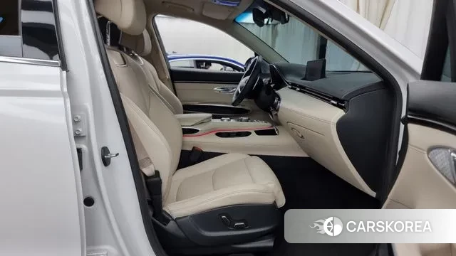 Genesis GV70 2022 Белый из Кореи, фото 2