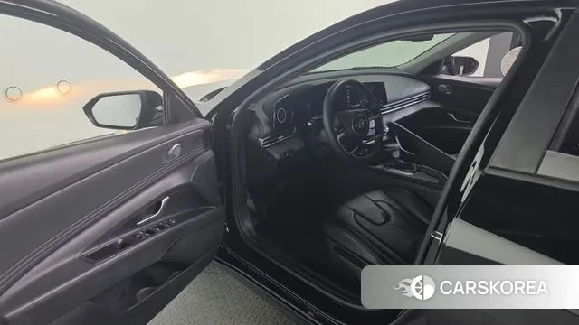 Hyundai Avante (CN7) 2021 Черный из Кореи, фото 2