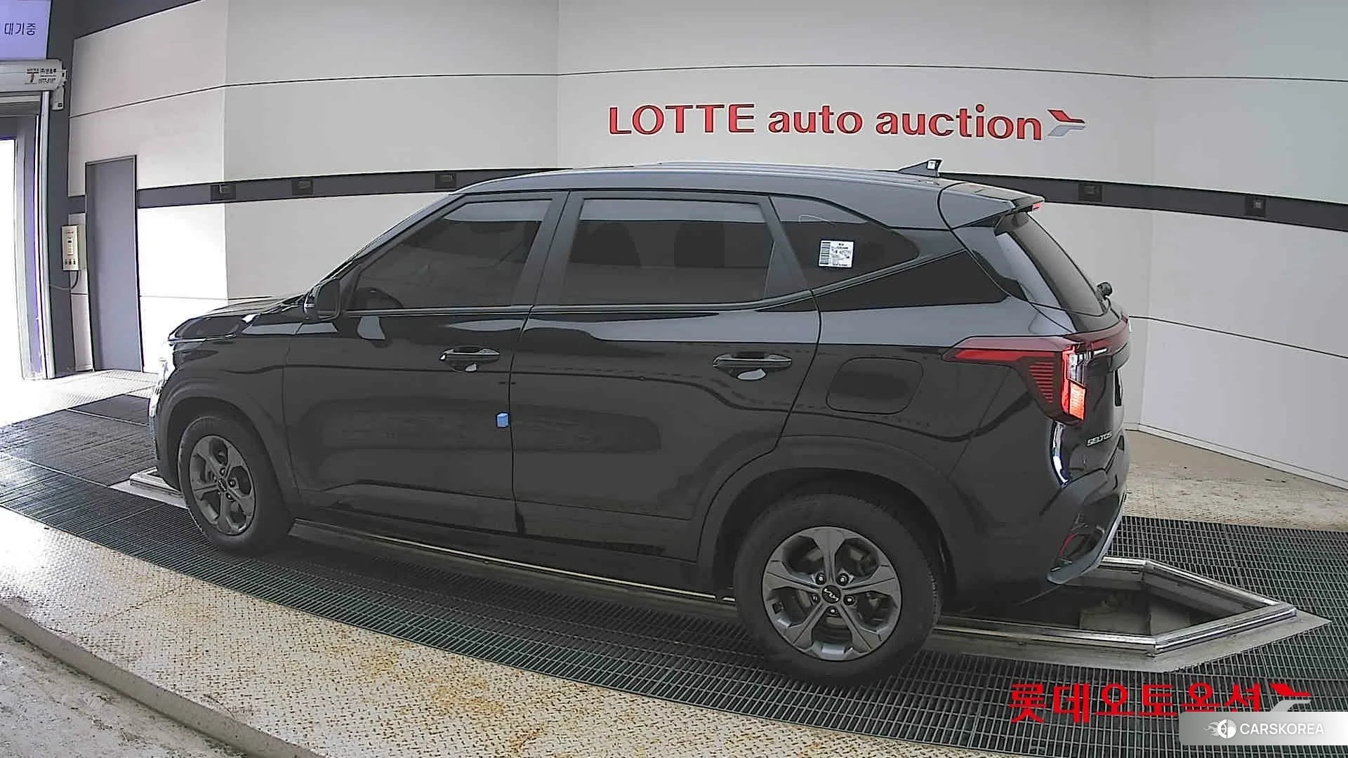 Kia Seltos 2023 Черный из Кореи, фото 2