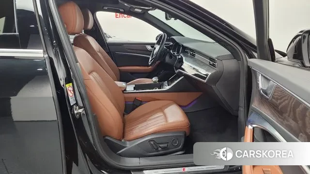 Audi A6 (C8) 2019 Черный из Кореи, фото 2