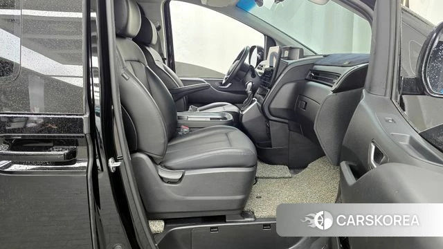 Hyundai Staria 2022 Черный из Кореи, фото 2