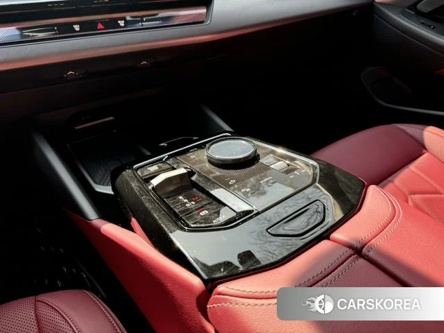 BMW 5 series 2024 Черный из Китая, фото 2