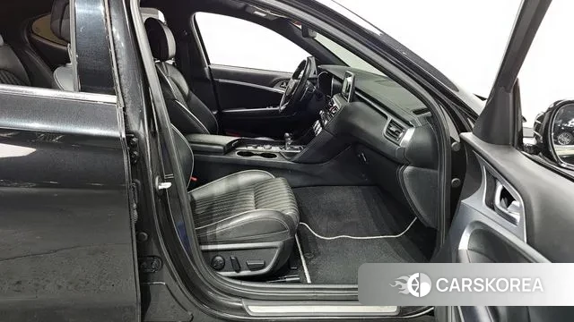 Genesis G70 2019 Черный из Кореи, фото 2