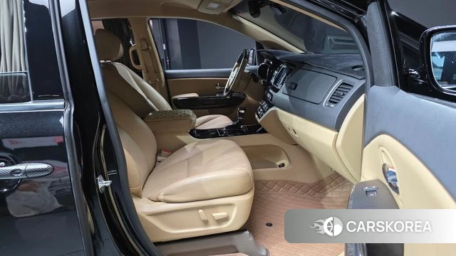 Kia The New Carnival 2019 Черный из Кореи, фото 2