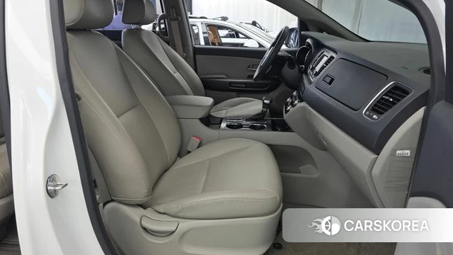 Kia The New Carnival 2018 Белый из Кореи, фото 2