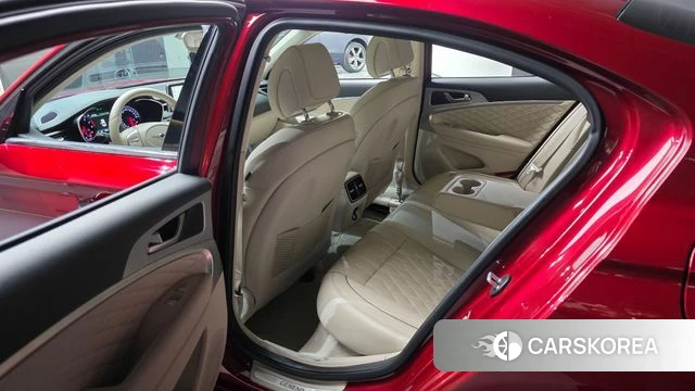 Genesis G70 2019 Красный из Кореи, фото 2