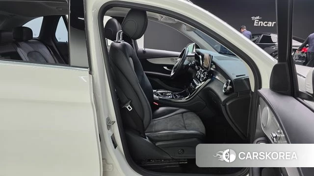 Mercedes-Benz GLC-Class X253 2019 Белый из Кореи, фото 2
