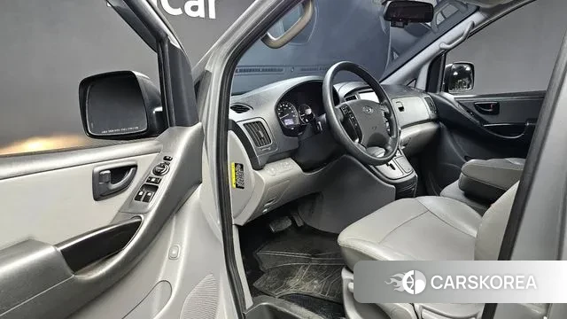 Hyundai The New Grand Starex 2019 Серебристо-серый из Кореи, фото 2