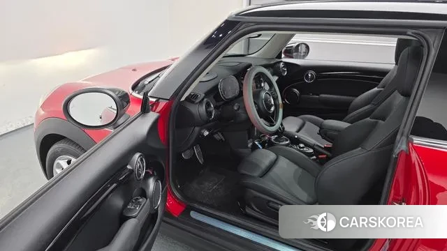 Mini Cooper 2021 Красный из Кореи, фото 2