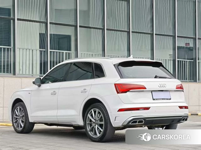 Audi Q5L 2022 Белый из Китая, фото 2