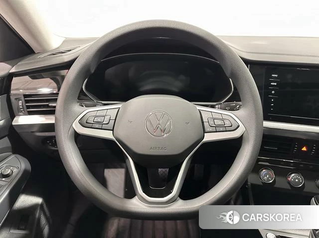 Volkswagen Passat 2025 Черный из Китая, фото 2