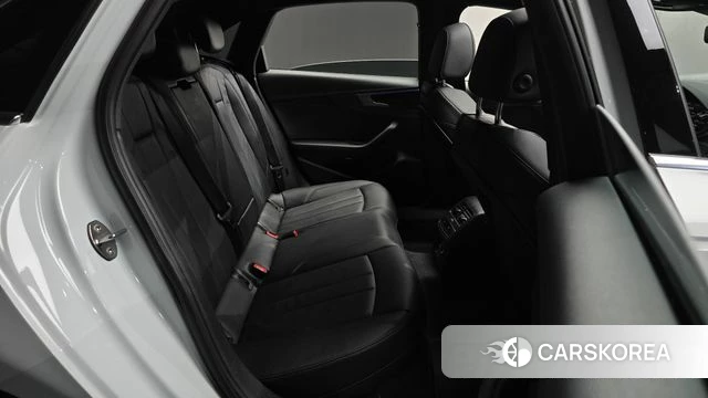 Audi A4 (B9) 2019 Белый из Кореи, фото 2