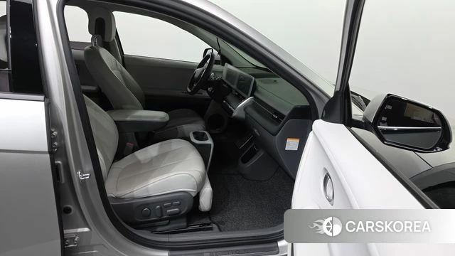 Hyundai Ionic 5 2021 Серебристо-серый из Кореи, фото 2