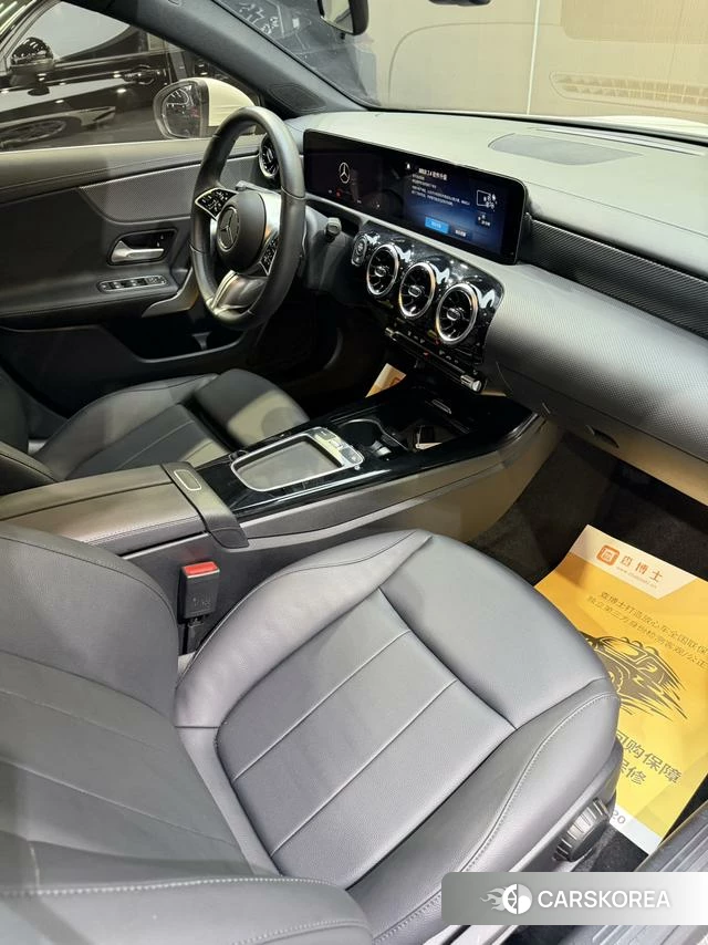 Mercedes-Benz Class A 2023 Белый из Китая, фото 2