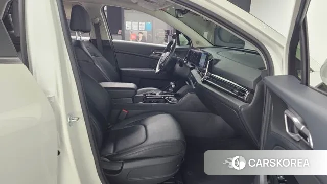 Kia Sportage 5th Generation 2023 Белый из Кореи, фото 2