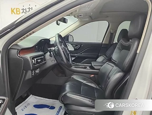 Lincoln Aviator 2nd generation 2021 Белый из Кореи, фото 2