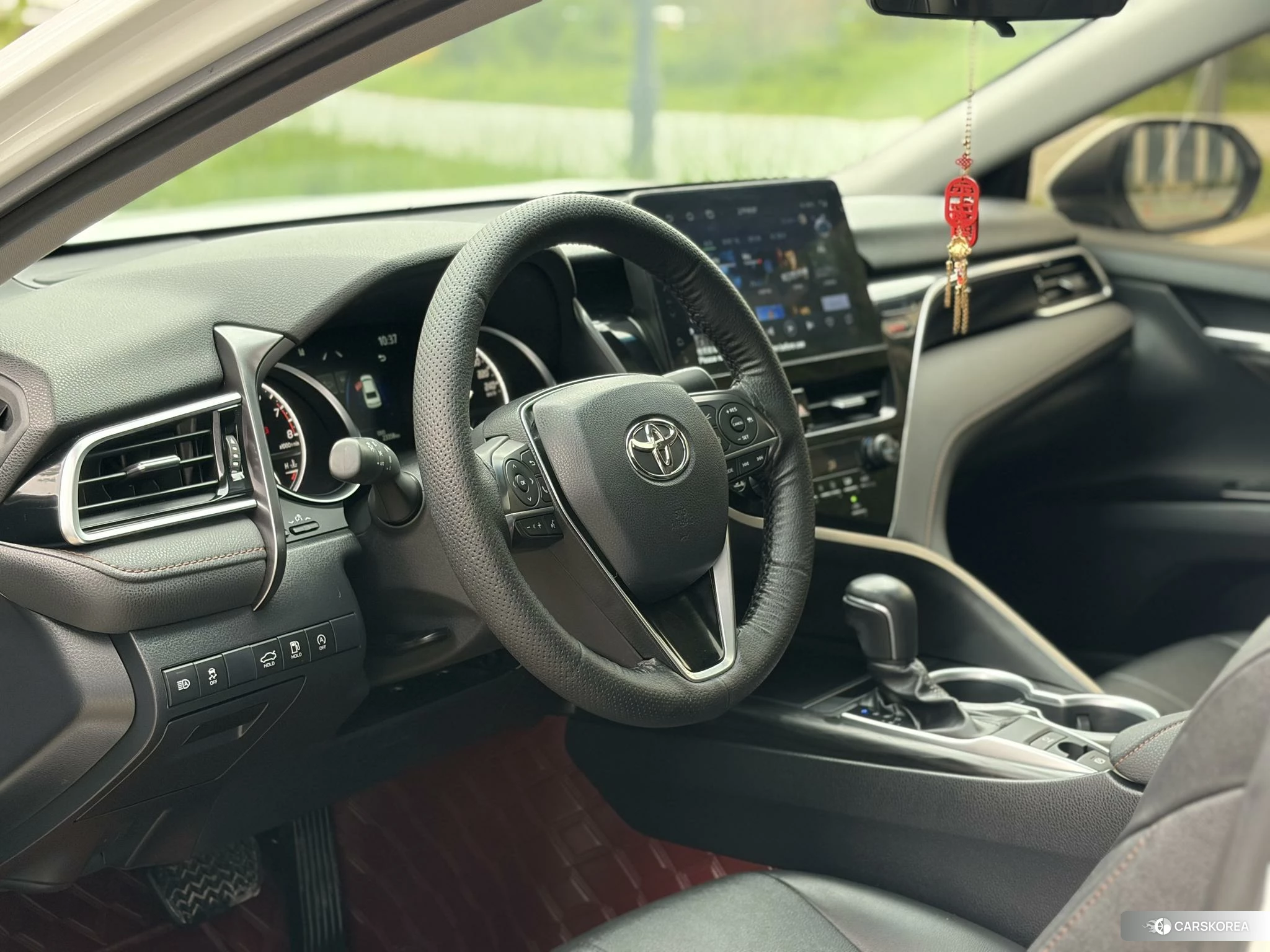Toyota Camry 2023 Белый из Китая, фото 2