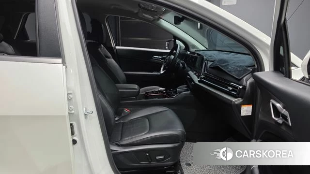Kia Sportage 5th Generation Hybrid 2024 Белый из Кореи, фото 2